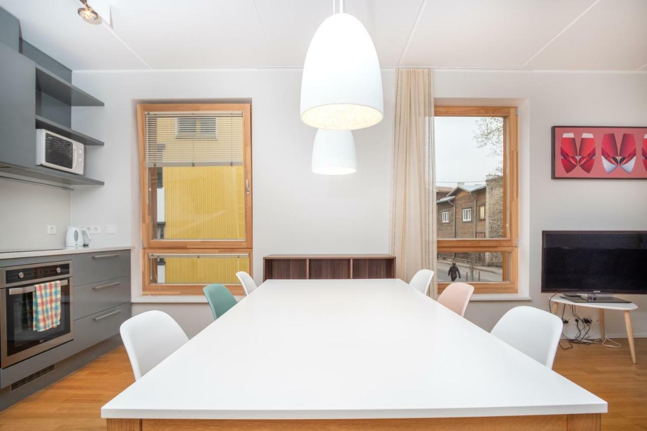 Dream Stay - Stylish Apartment Near Old Town With Free Parking タリン エクステリア 写真